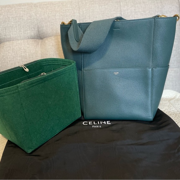 ✨SOLD✨CELINE Seau Sangle, New Logo - Picture 4 of 8